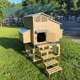 Snap Lock Coop Stand With Stairs