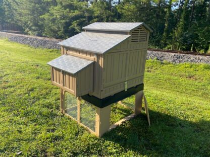 Snap Lock Coop Stand With Stairs - Image 5